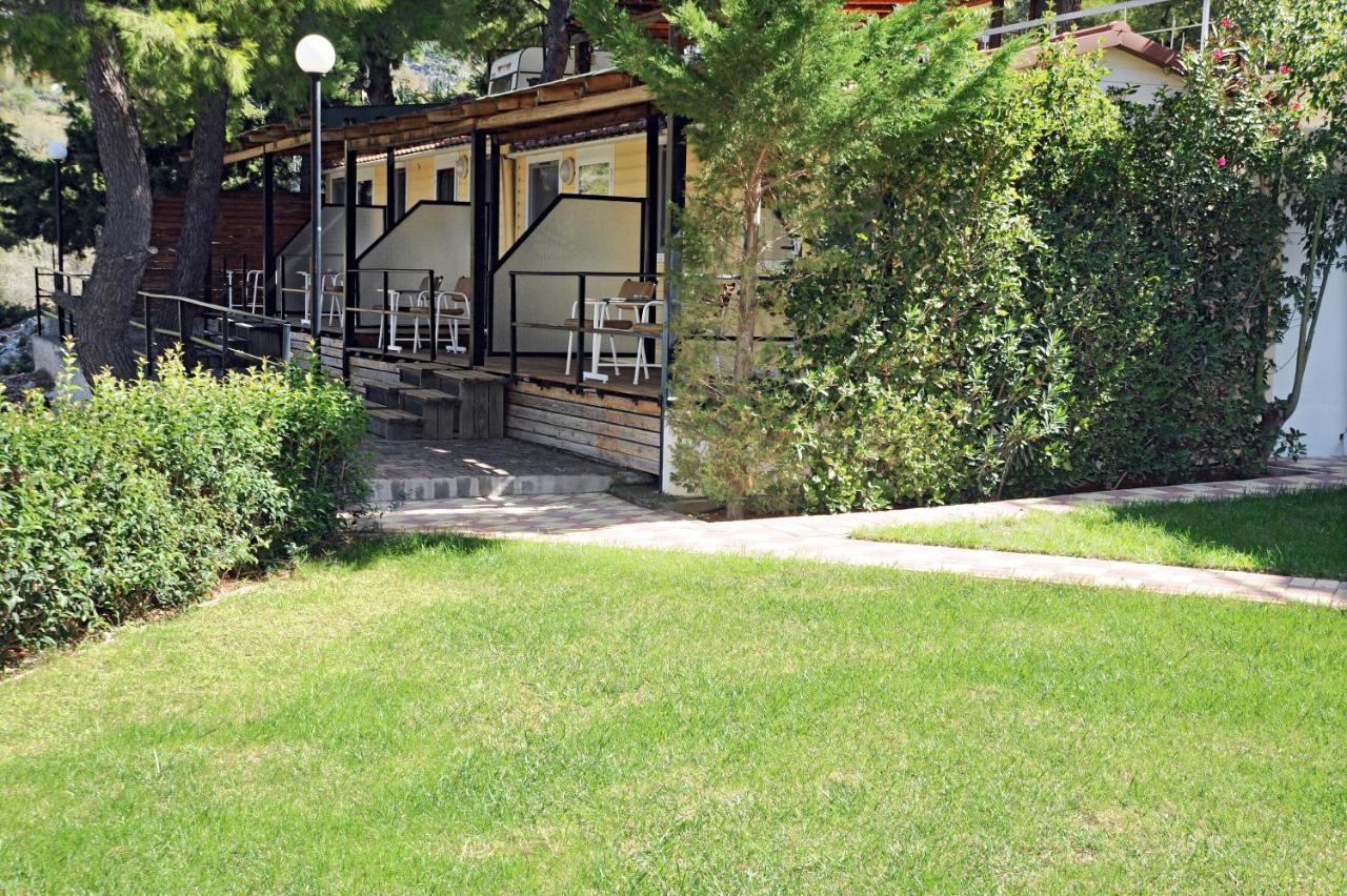 Chrissa Camping Rooms & Bungalows Дельфы Экстерьер фото