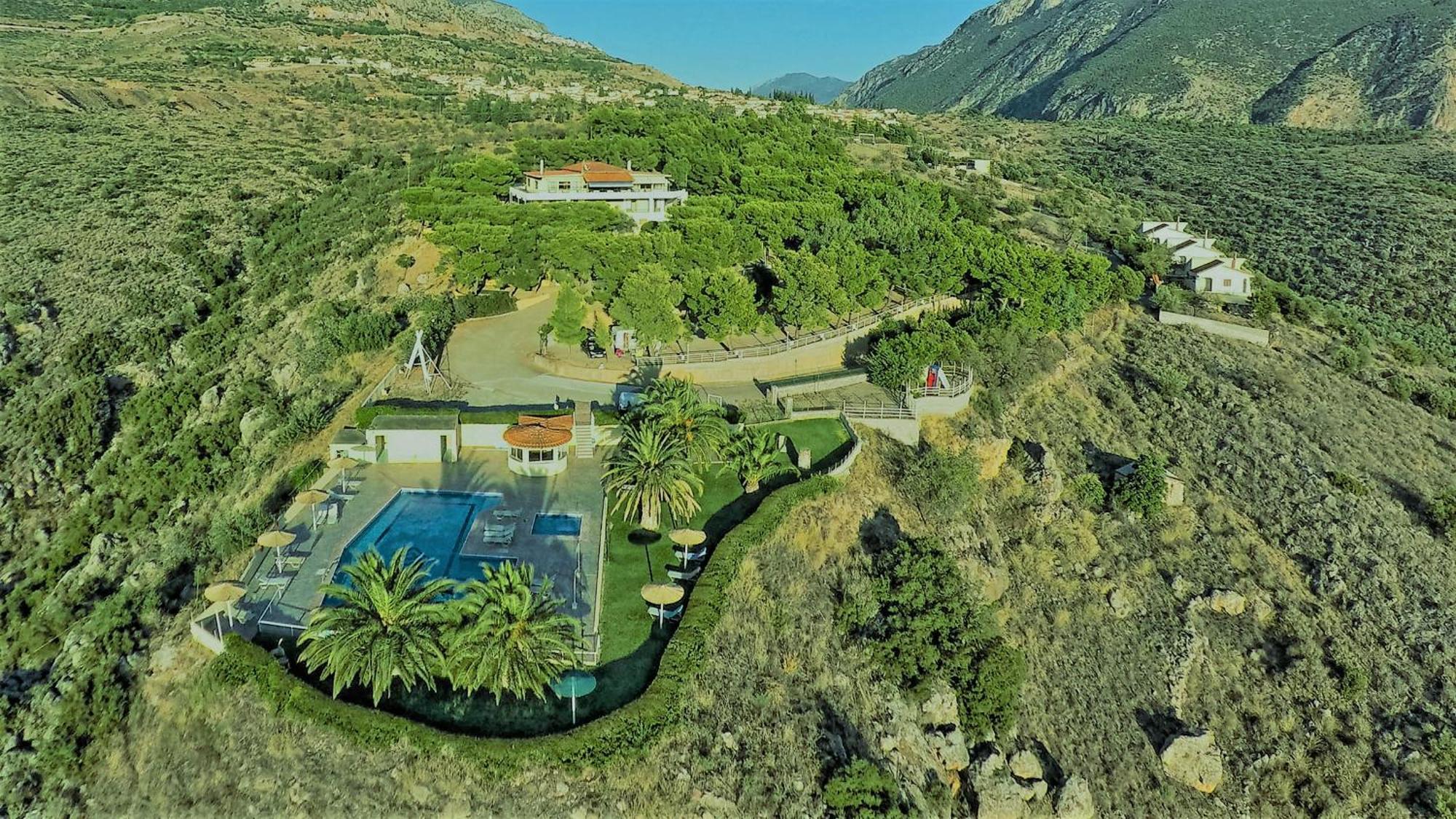 Chrissa Camping Rooms & Bungalows Дельфы Экстерьер фото