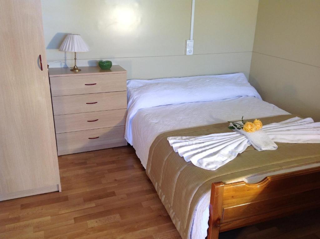 Chrissa Camping Rooms & Bungalows Дельфы Номер фото